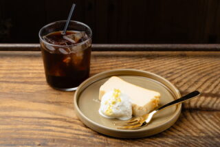 佐世保にカフェ It’s me coffeeがオープン！アンティークに囲まれた小さく可愛いお店のコーヒーと焼き菓子がレベル違いの美味しさ！