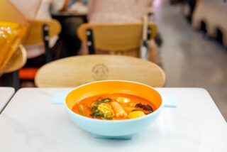 本場中国で200店舗を展開する麻辣湯の超有名店の尚禾佳麻辣燙 シャンフージャーマーラータンが佐世保にオープン！牛骨スープの濃厚な旨味がクセになる